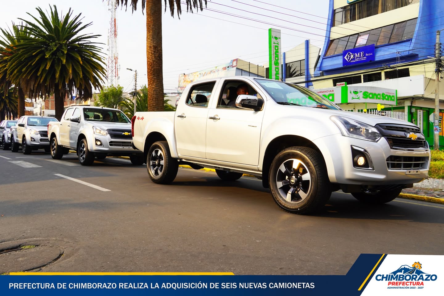 PREFECTURA REALIZA LA ADQUISICIÓN DE 6 CAMIONETAS NUEVAS