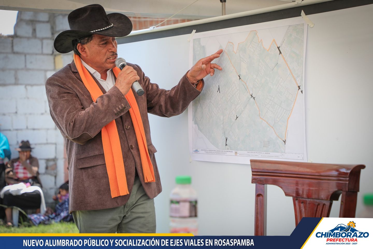 NUEVO ALUMBRADO PÚBLICO Y EJES VIALES EN ROSASPAMBA