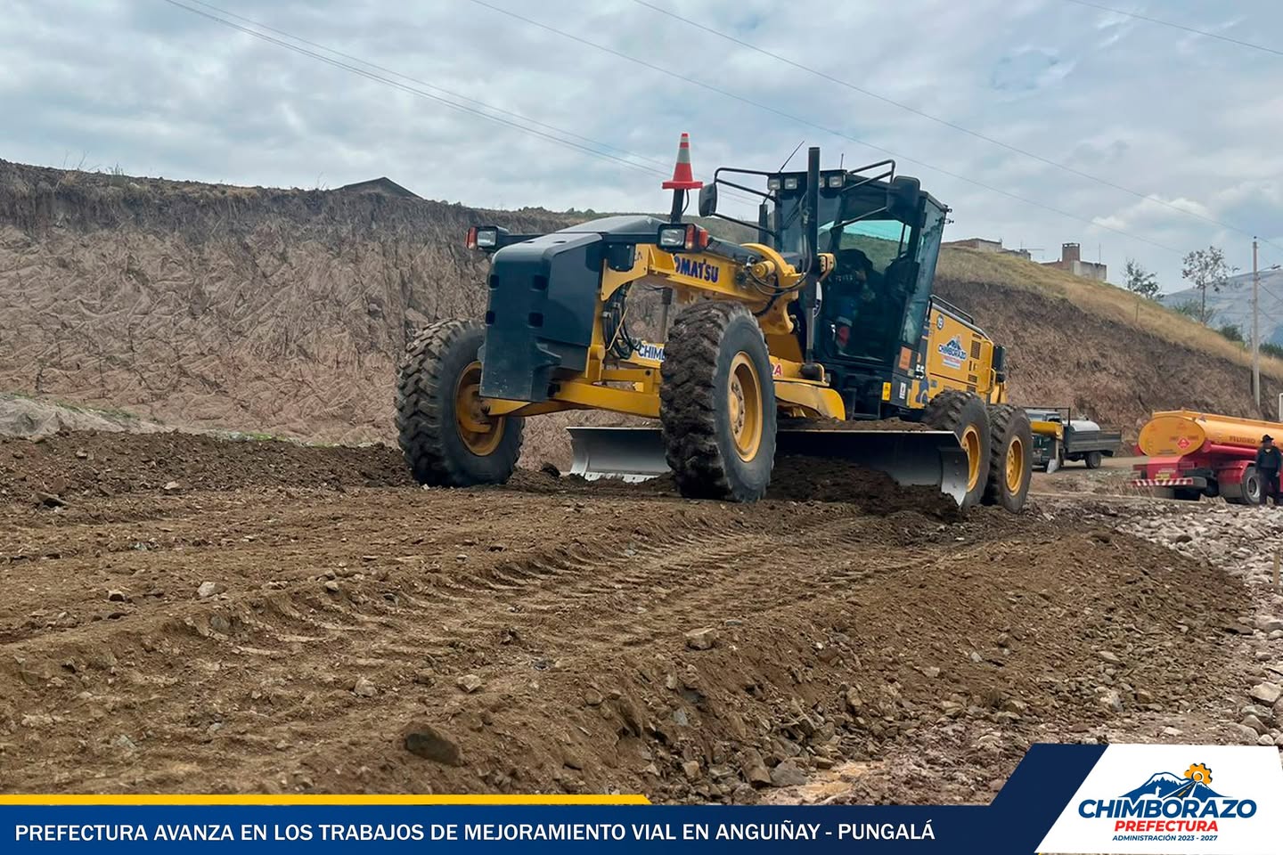 PREFECTURA AVANZA EN EL MEJORAMIENTO VIAL DE ANGUIÑAY