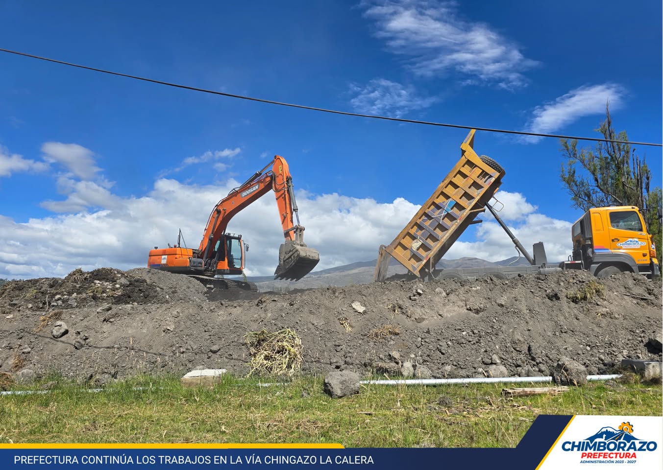 PREFECTURA CONTINÚA CON LOS TRABAJOS PREVIO ASFALTADO DE LA VÍA CHINGAZO-LA CALERA