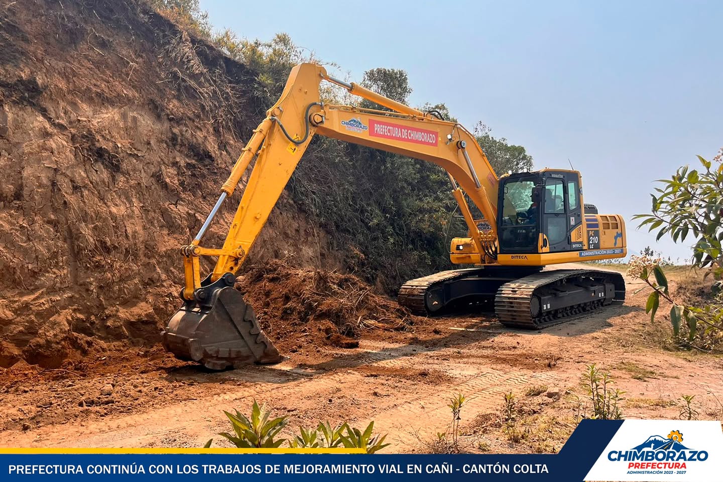 PREFECTURA TRABAJA EN EL MEJORAMIENTO VIAL DE CAÑI – COLTA