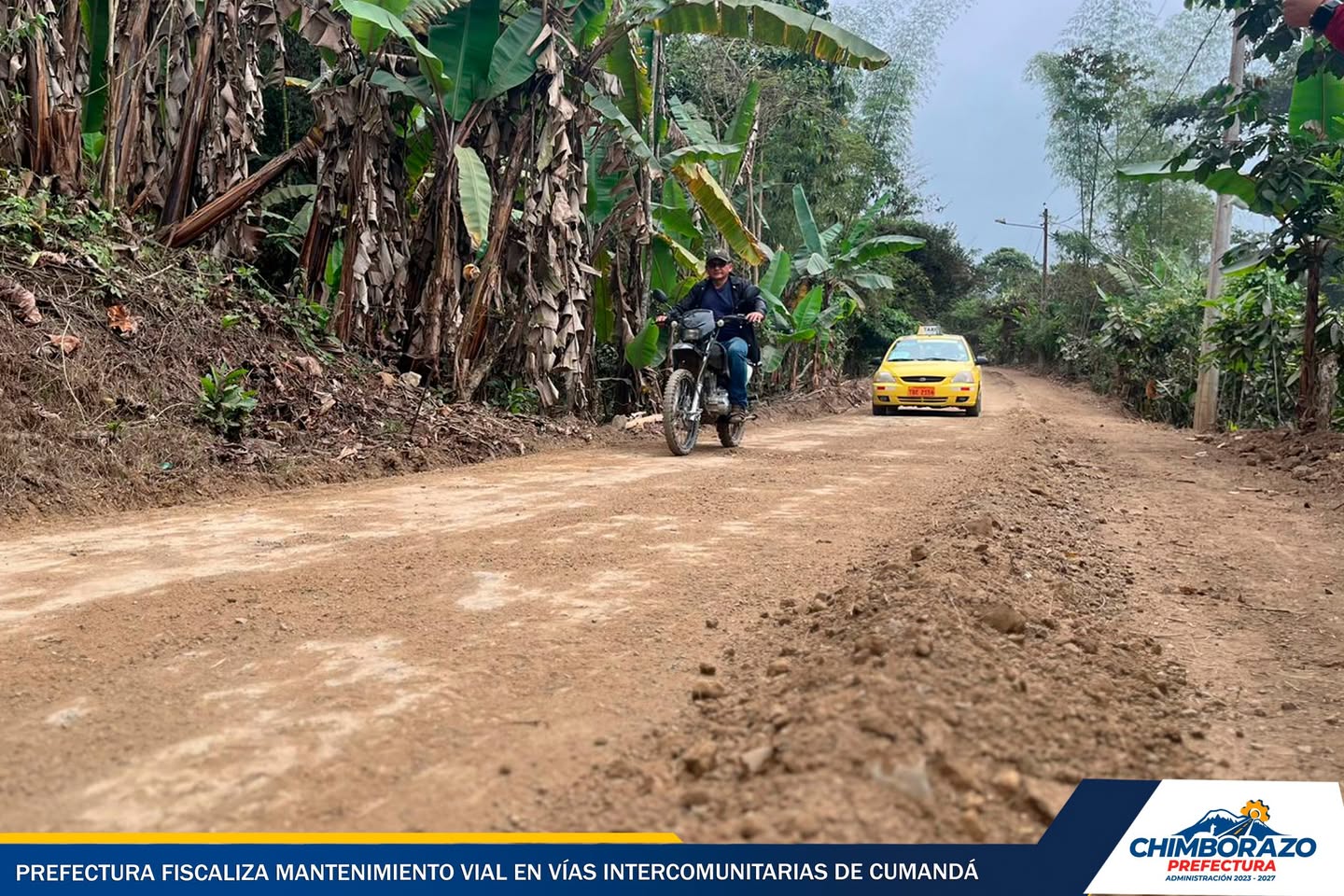 PREFECTURA FISCALIZA AVANCE DE OBRA VIAL EN CUMANDÁ